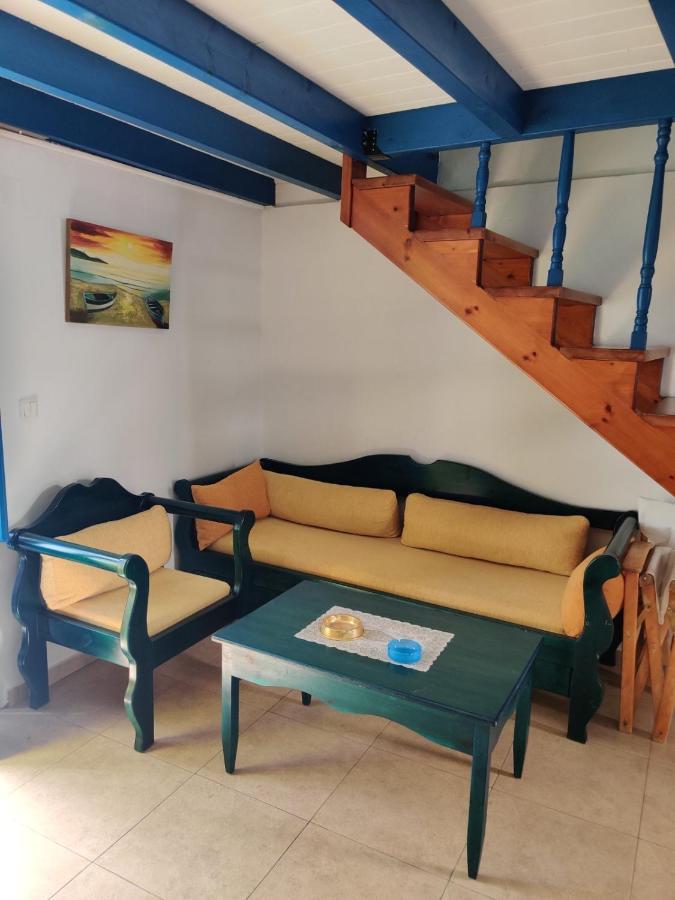 Blue Sky Aparts Livadia  Exterior foto